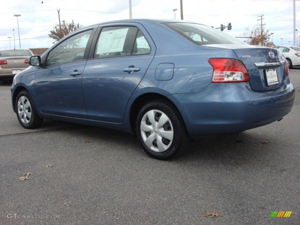 2007 Yaris Sedan - Pacific Blue Metallic / Dark Charcoal photo #6