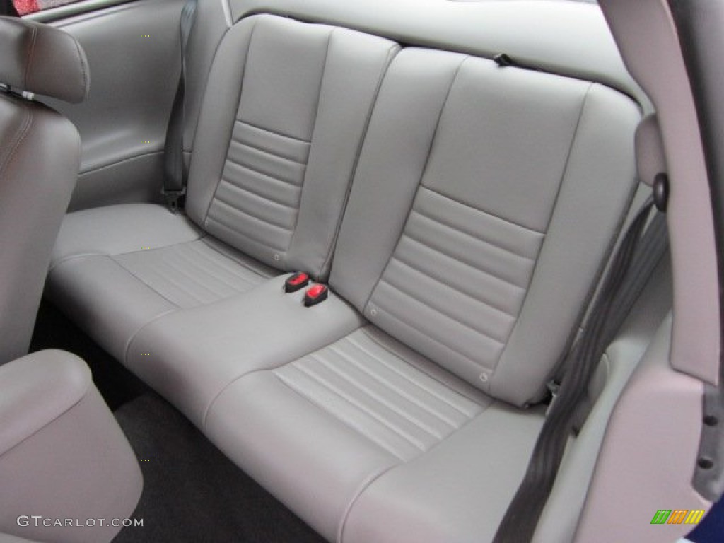 Medium Graphite Interior 2004 Ford Mustang GT Coupe Photo #57670532