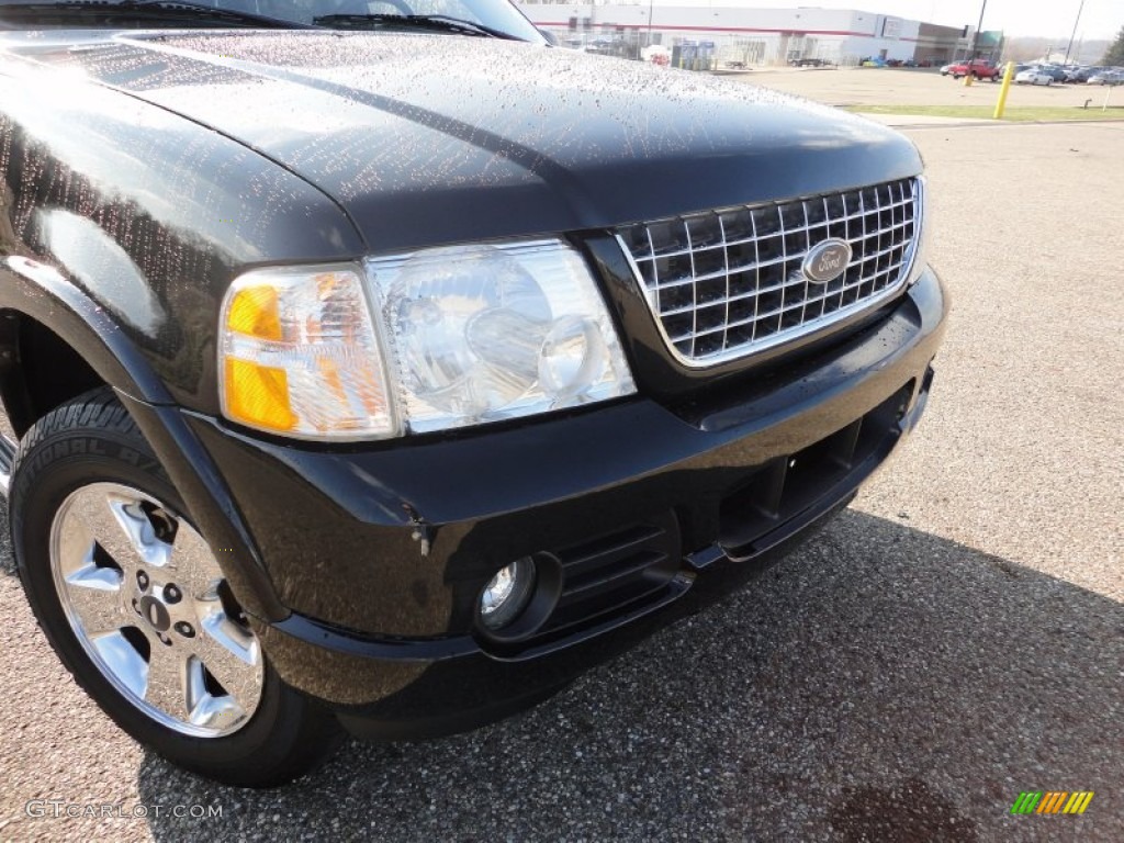 2004 Explorer Limited 4x4 - Black / Graphite photo #13