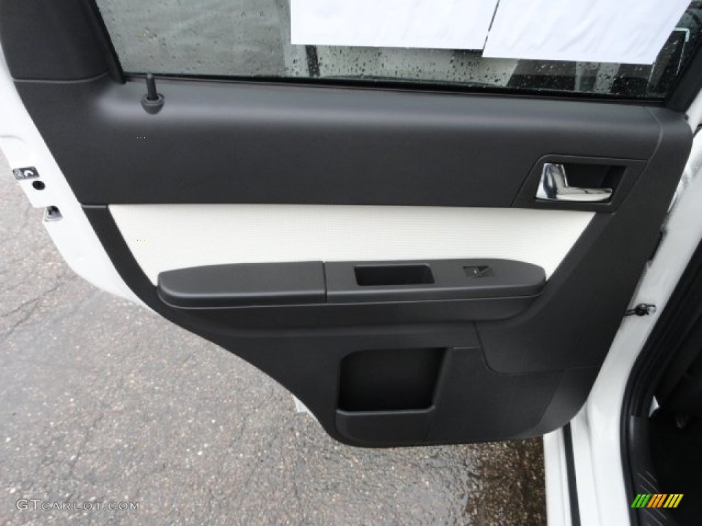 2009 Mercury Mariner VOGA Package 4WD Cashmere Leather/Charcoal Black Door Panel Photo #57671804