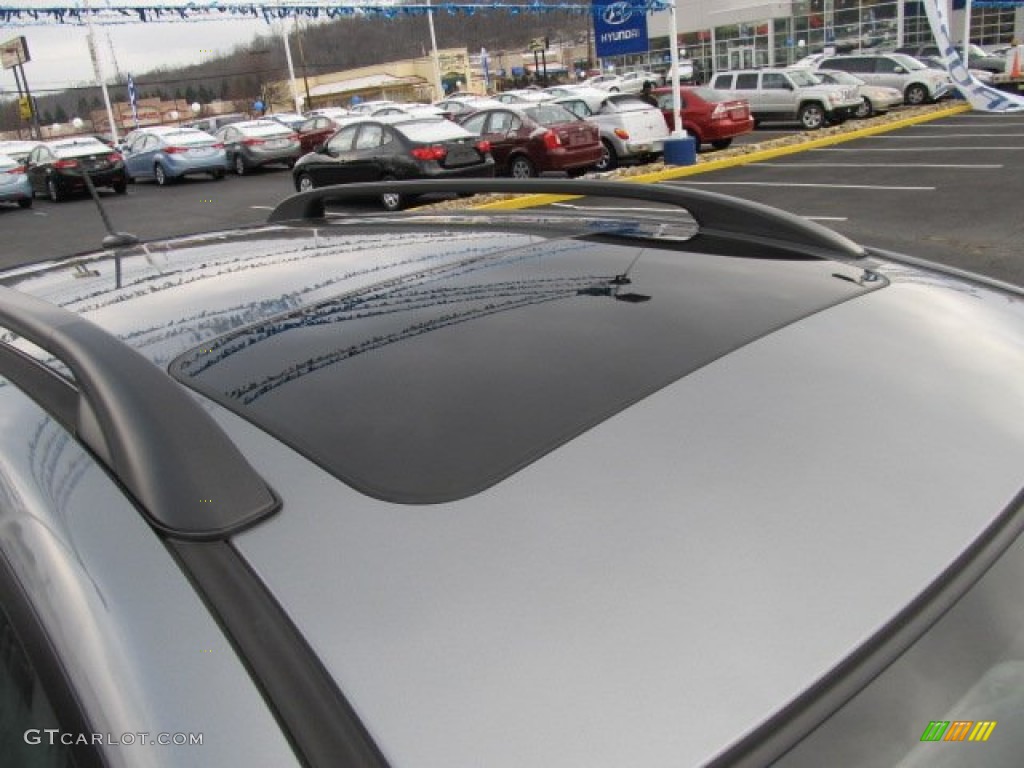 2010 Hyundai Elantra Touring SE Sunroof Photo #57674381