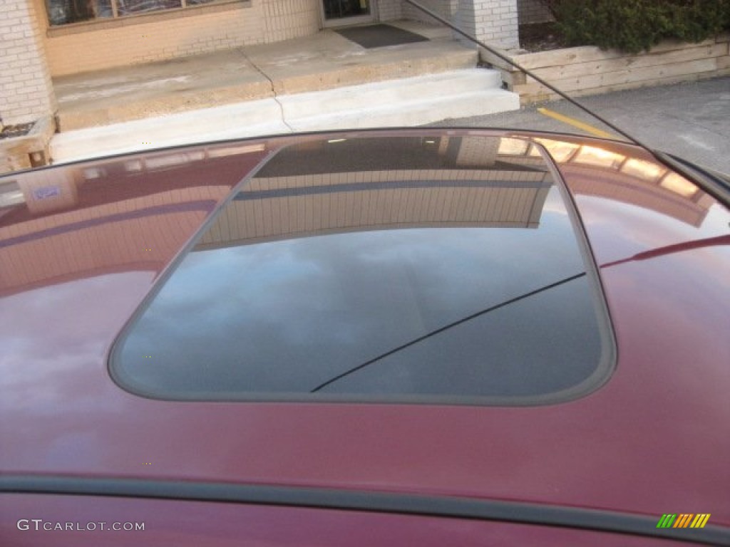 2007 Focus ZX5 SE Hatchback - Dark Toreador Red Metallic / Charcoal/Light Flint photo #16