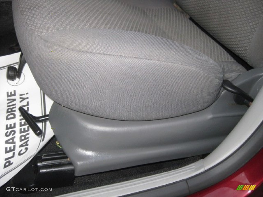 2007 Focus ZX5 SE Hatchback - Dark Toreador Red Metallic / Charcoal/Light Flint photo #22