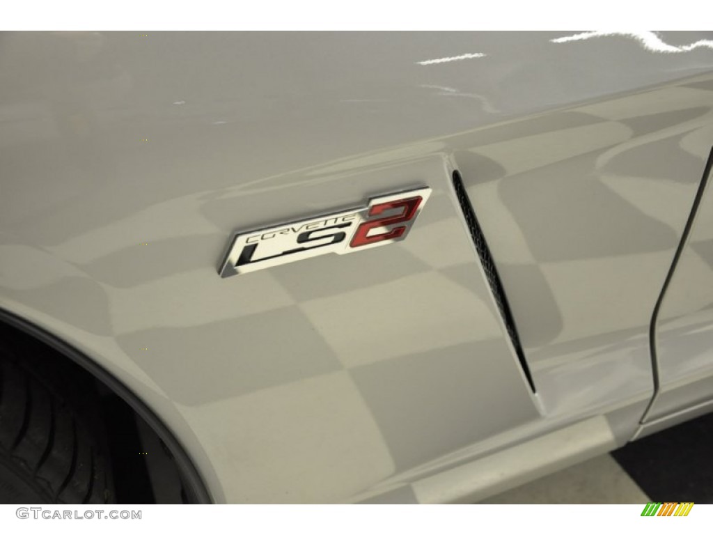 2006 Chevrolet Corvette Coupe Marks and Logos Photo #57676667
