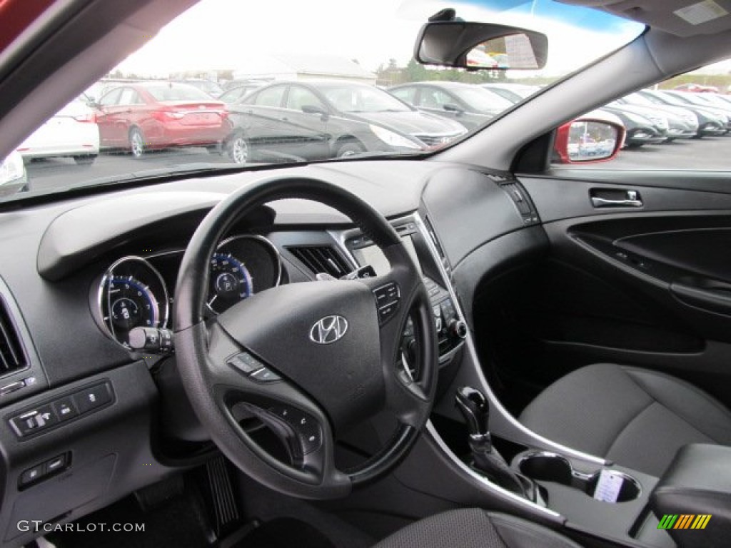 2011 Sonata SE 2.0T - Venetian Red / Black photo #15