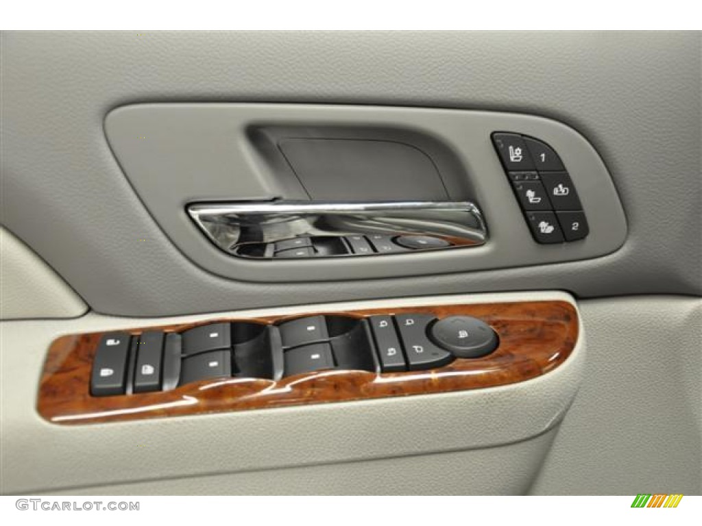 2012 Chevrolet Avalanche LTZ 4x4 Controls Photo #57684848
