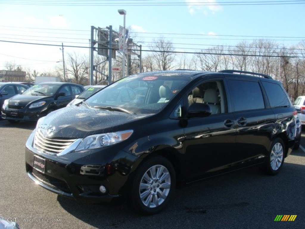 2011 Sienna XLE AWD - Black / Light Gray photo #3