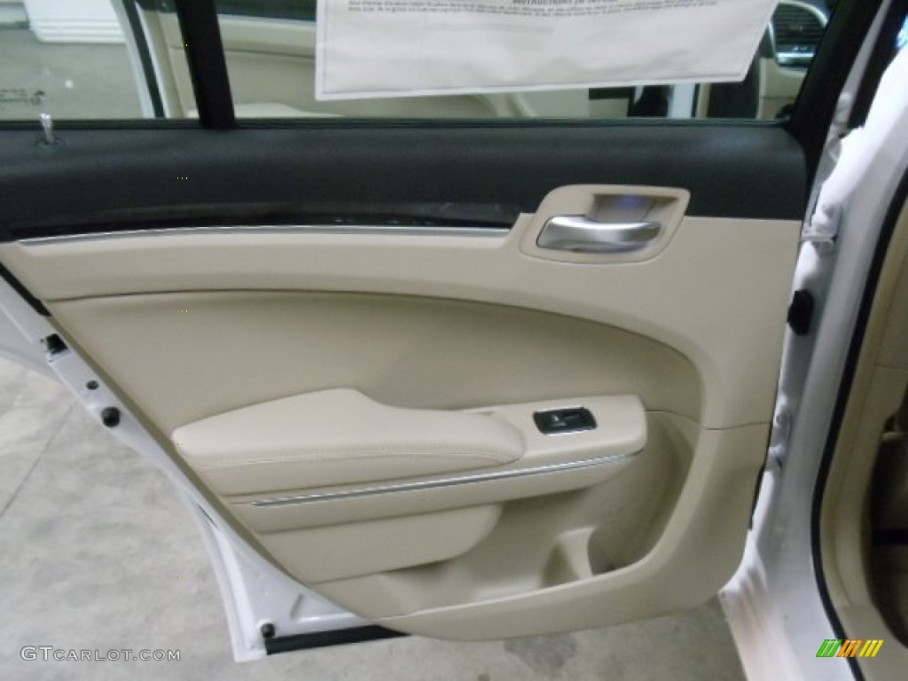 2012 Chrysler 300 Limited Black/Light Frost Beige Door Panel Photo #57691553