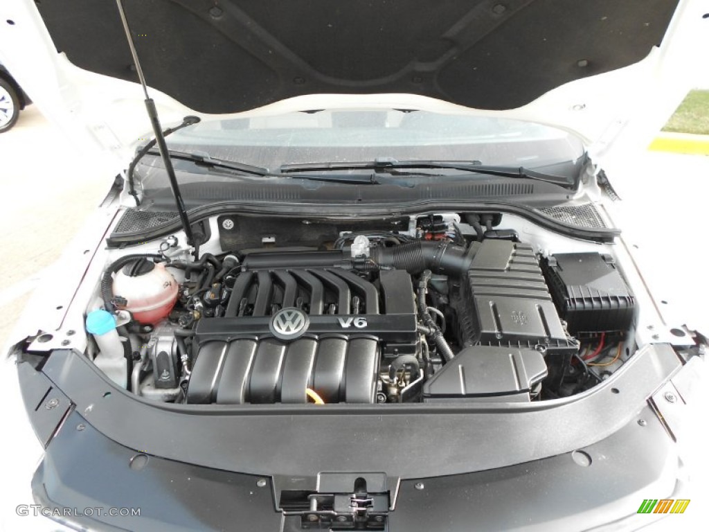 2009 Volkswagen CC VR6 4Motion Engine Photos