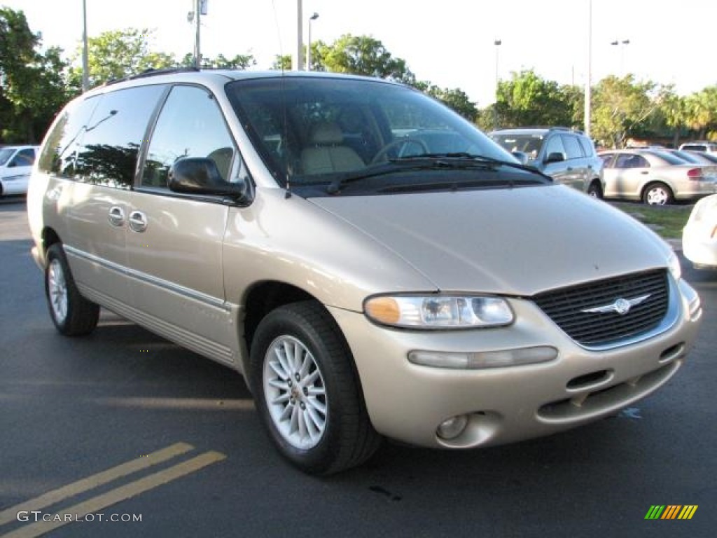 2000 Town & Country LXi - Champagne Pearl / Camel photo #1