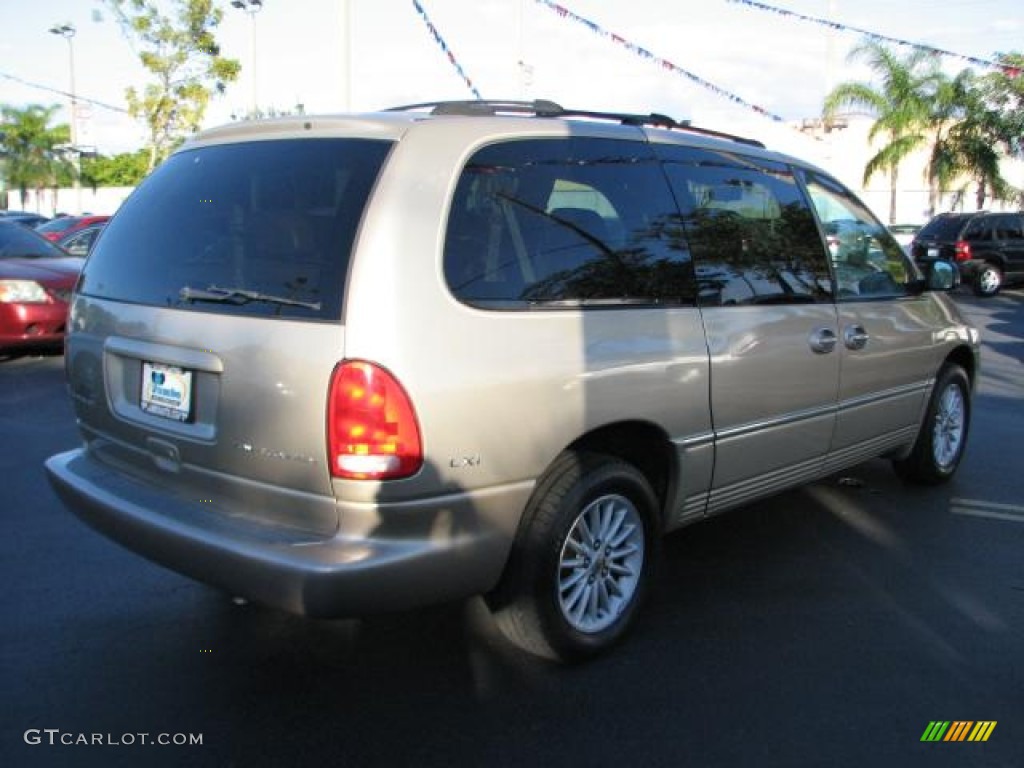 2000 Town & Country LXi - Champagne Pearl / Camel photo #9