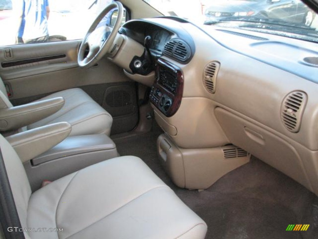 Camel Interior 2000 Chrysler Town & Country LXi Photo #57693029