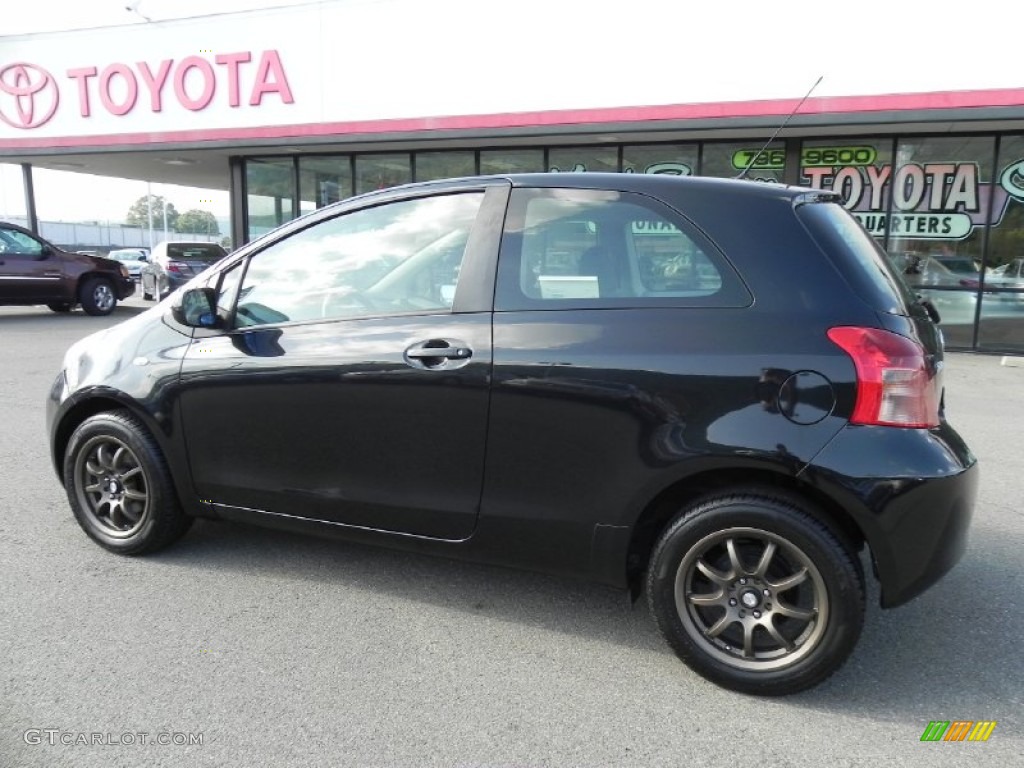 Black Sand Pearl 2008 Toyota Yaris 3 Door Liftback Exterior Photo #57694355