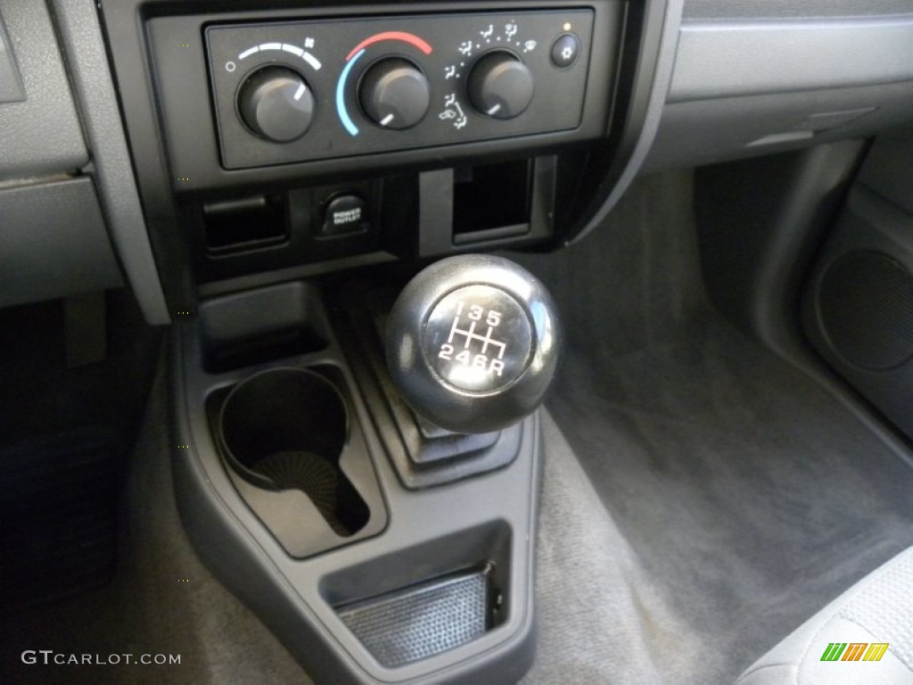 2006 Dodge Dakota ST Quad Cab 6 Speed Manual Transmission Photo #57707522
