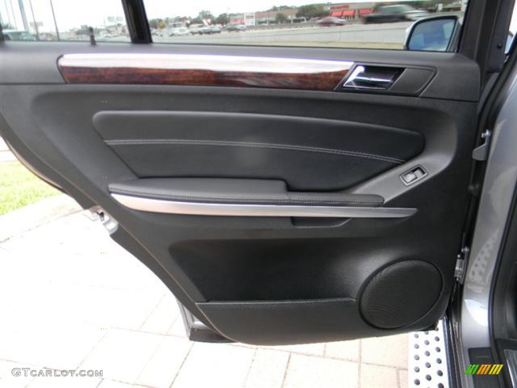2010 Mercedes-Benz GL 550 4Matic Black Door Panel Photo #57710293