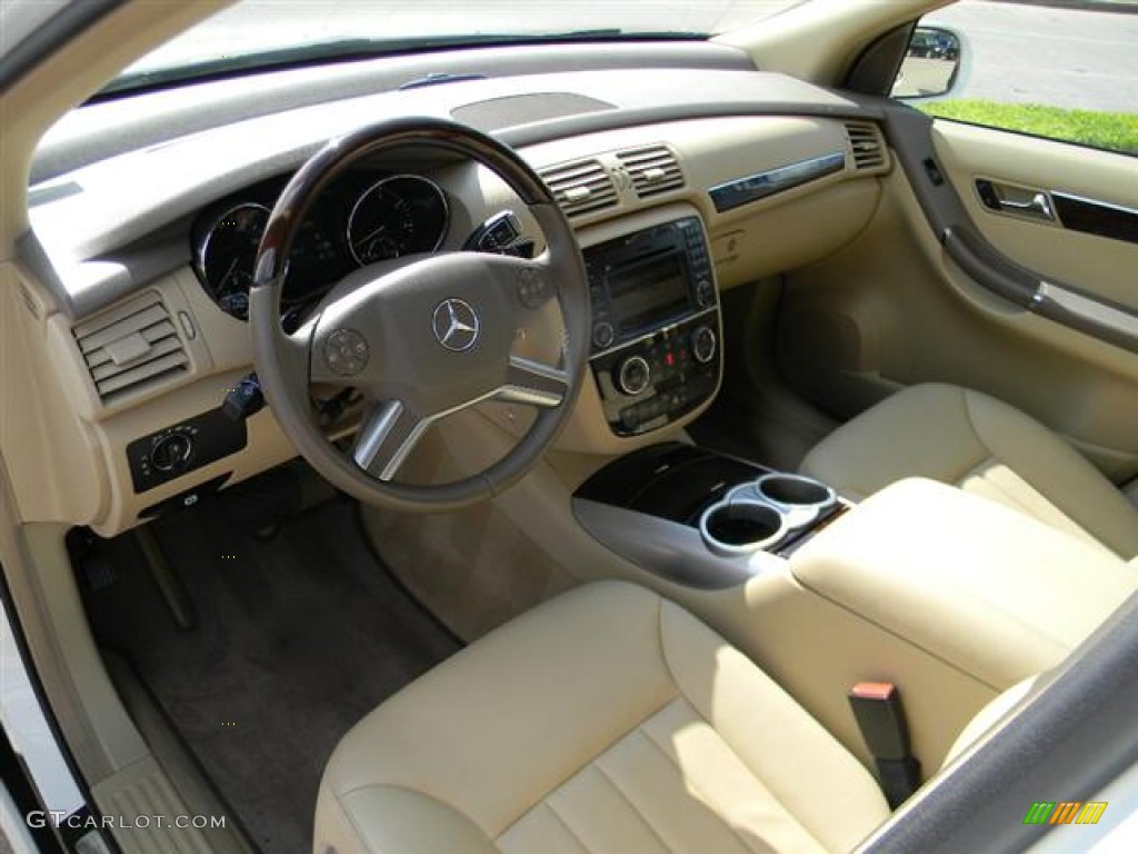 Cashmere Interior 2010 Mercedes-Benz R 350 4Matic Photo #57712982