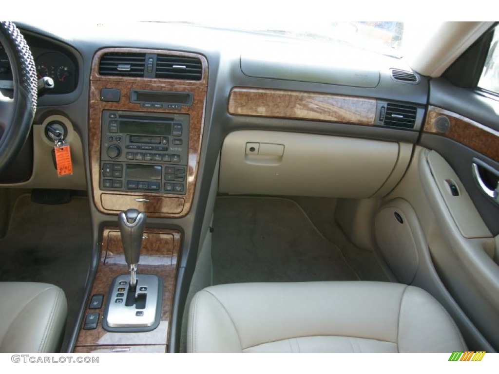 2005 XG350 L - Celadon Green / Beige photo #15