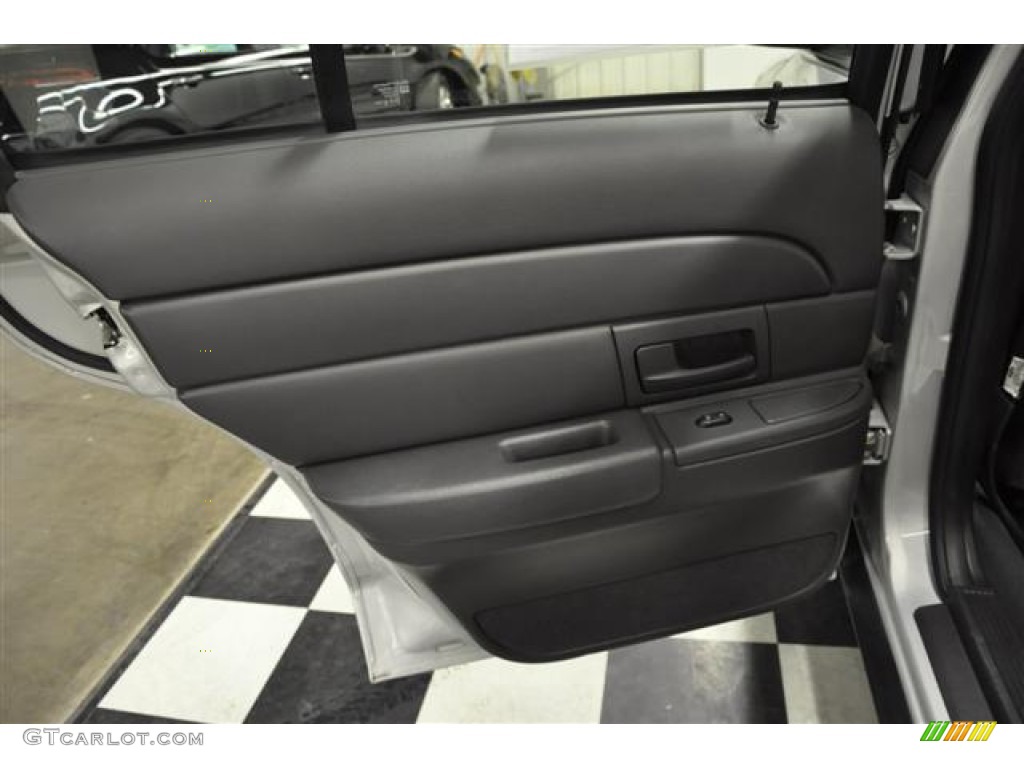 2003 Ford Crown Victoria LX Dark Charcoal Door Panel Photo #57713657
