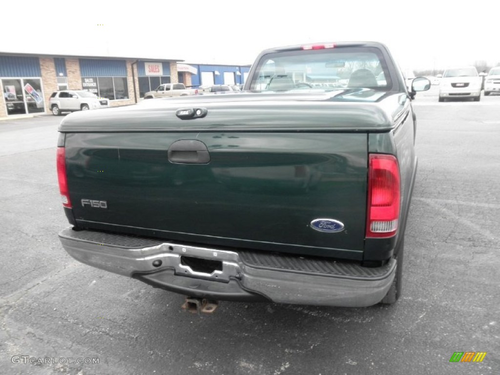 2002 F150 XL Regular Cab 4x4 - Dark Highland Green Metallic / Medium Graphite photo #14