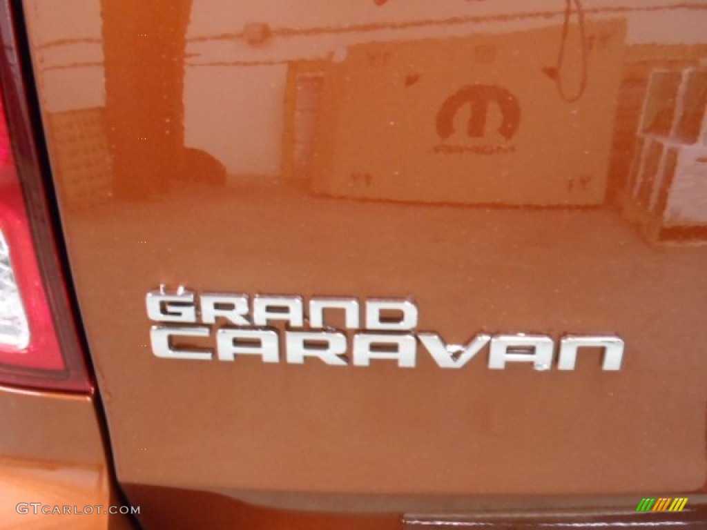 2012 Grand Caravan SXT - Copperhead Pearl / Black/Light Graystone photo #31