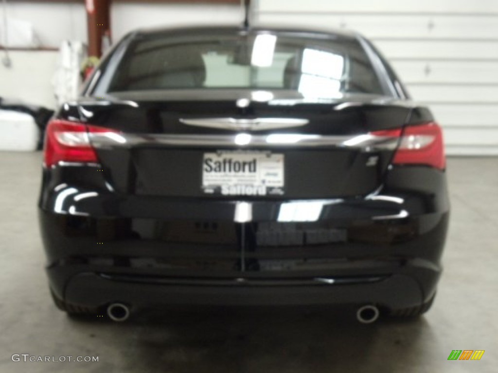 2012 200 S Sedan - Black / Black photo #4