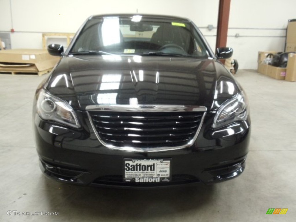 2012 200 S Sedan - Black / Black photo #8