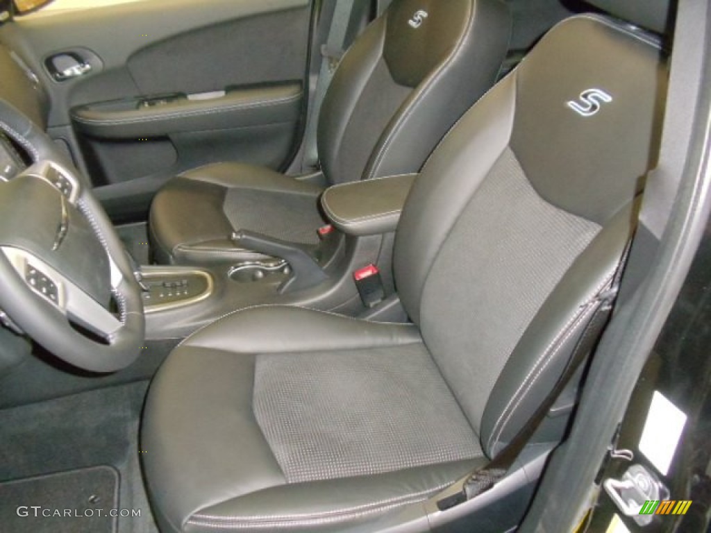 2012 200 S Sedan - Black / Black photo #15
