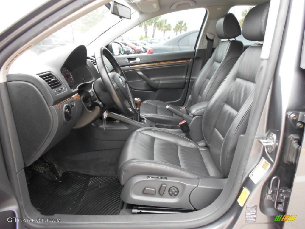 Grey Interior 2006 Volkswagen Jetta 2.0T Sedan Photo #57721661