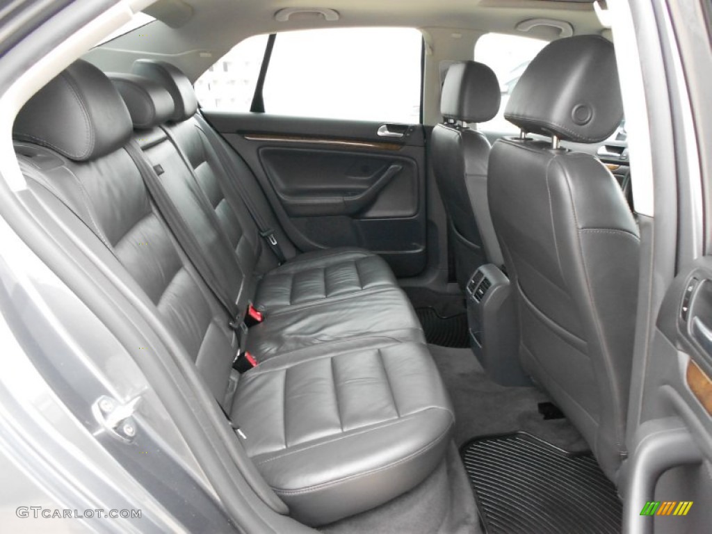 Grey Interior 2006 Volkswagen Jetta 2.0T Sedan Photo #57721715