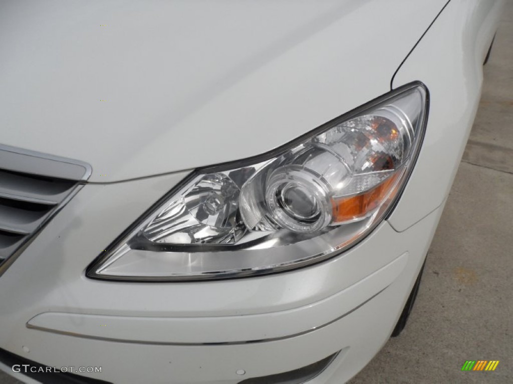2009 Genesis 3.8 Sedan - White Satin Pearl / Beige photo #9