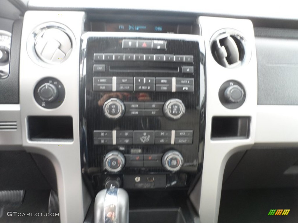 2009 Ford F150 FX4 SuperCrew 4x4 Controls Photo #57723741