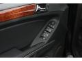 Black - GL 450 4Matic Photo No. 16