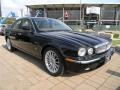 Ebony Black - XJ XJ8 Photo No. 3