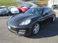 Basalt Black Metallic - Panamera 4 Photo No. 3