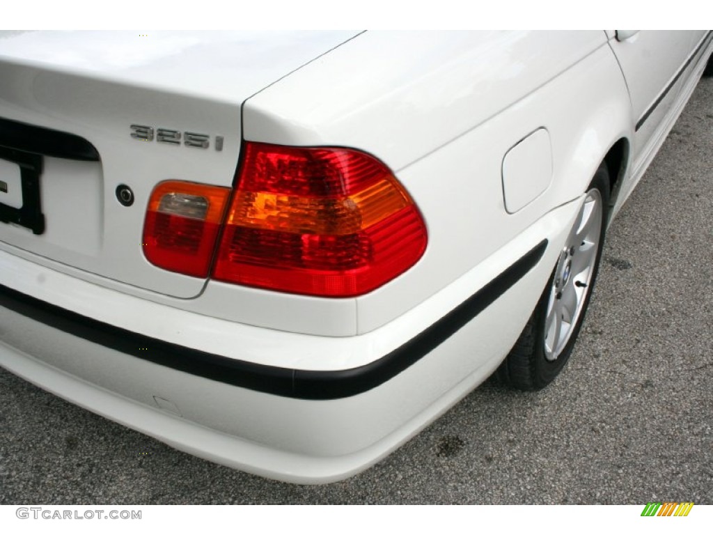 2004 3 Series 325i Sedan - Alpine White / Natural Brown photo #22