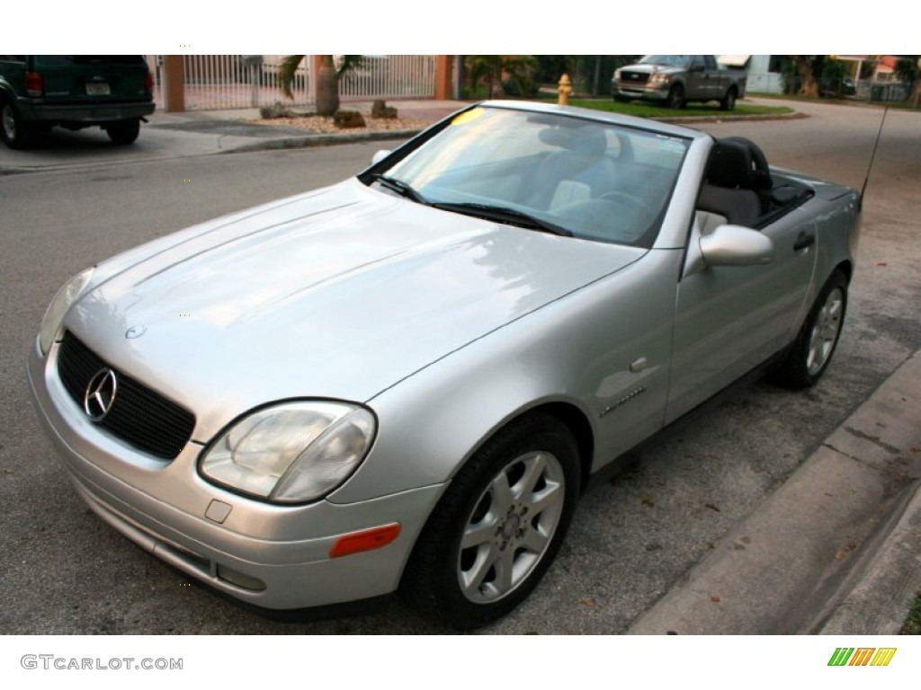 1998 SLK 230 Kompressor Roadster - Brilliant Silver Metallic / Charcoal photo #16