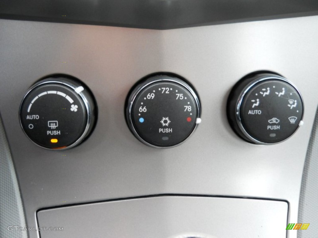 2007 Chrysler Sebring Limited Sedan Controls Photos