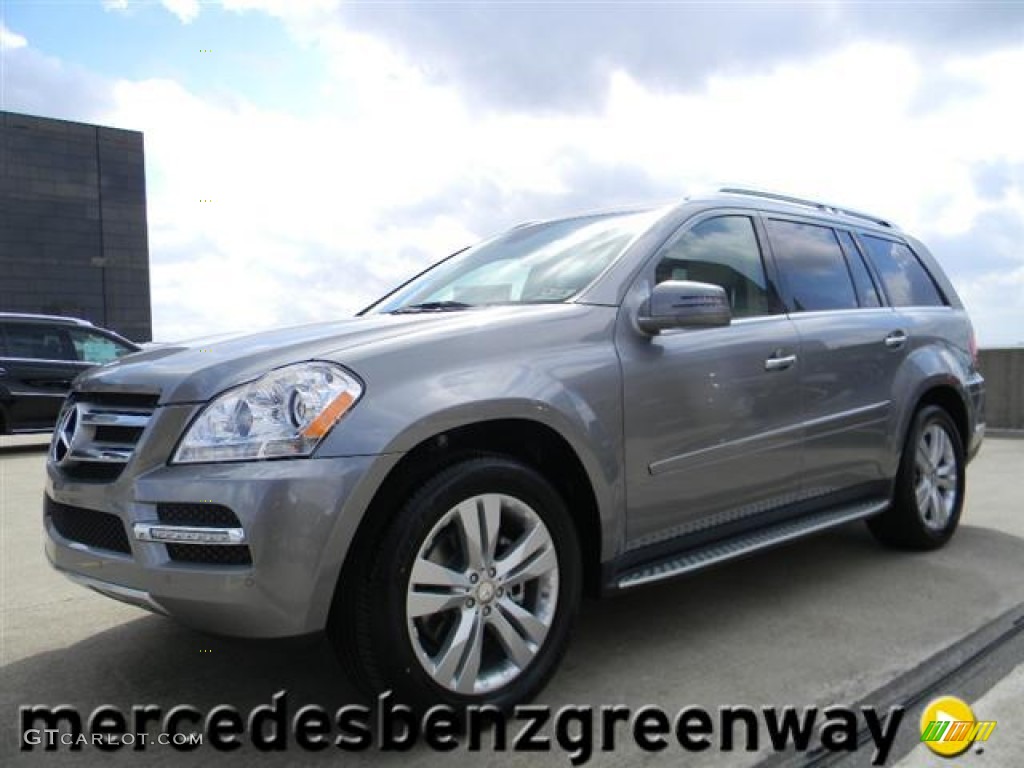 Paladium Silver Metallic Mercedes-Benz GL