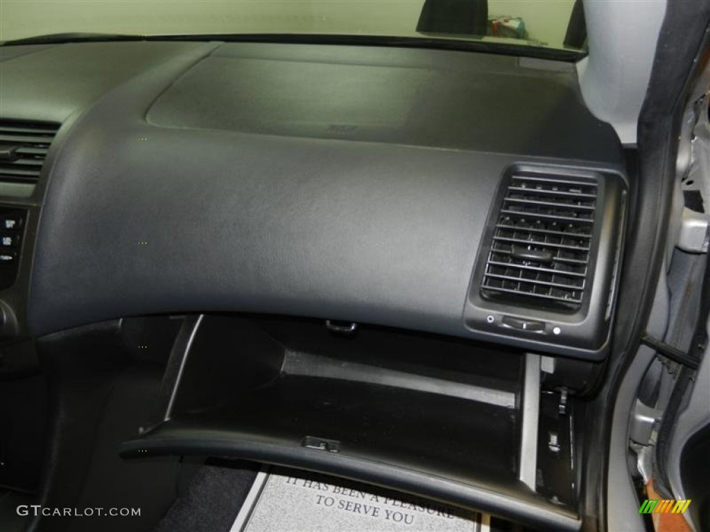 2003 Accord LX Coupe - Satin Silver Metallic / Black photo #22