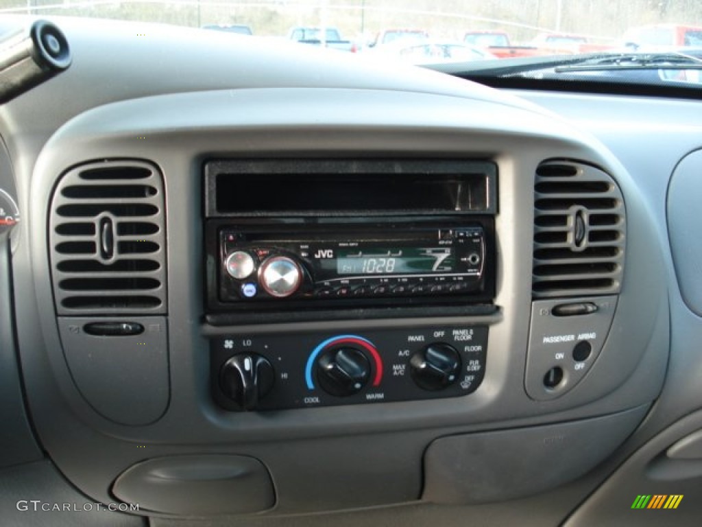 2005 F150 XLT Regular Cab - Dark Toreador Red Metallic / Medium Flint Grey photo #13
