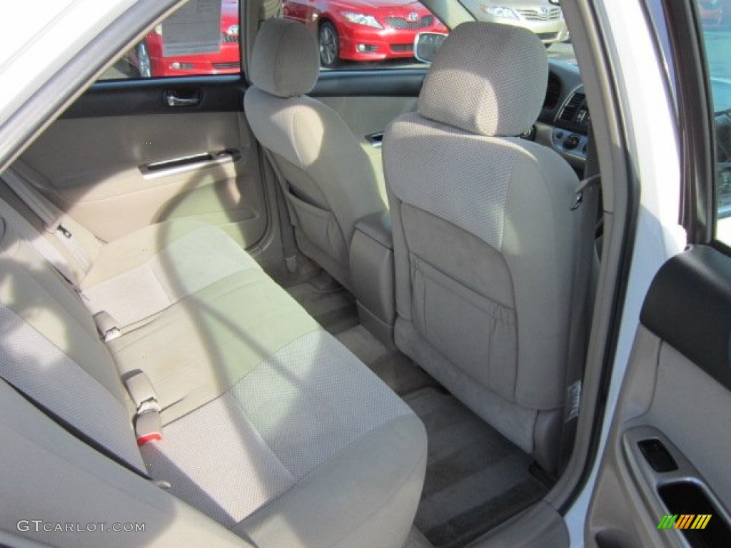 2005 Camry SE - Super White / Taupe photo #9