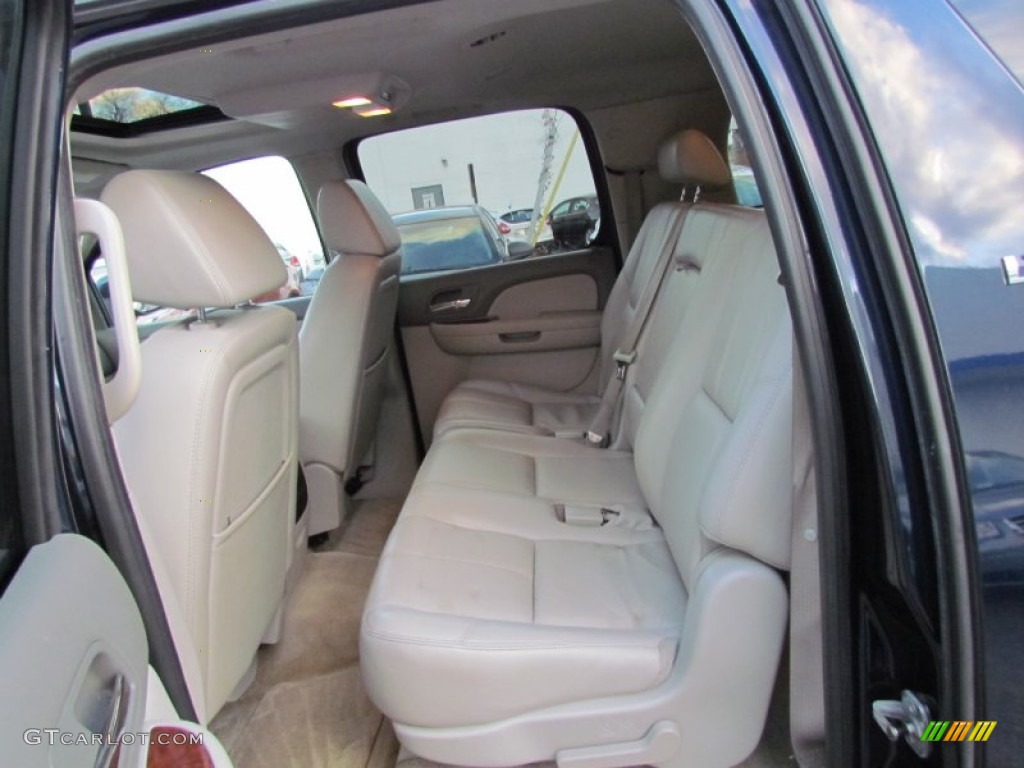 Light Titanium/Dark Titanium Interior 2007 Chevrolet Suburban 1500 LT 4x4 Photo #57745256