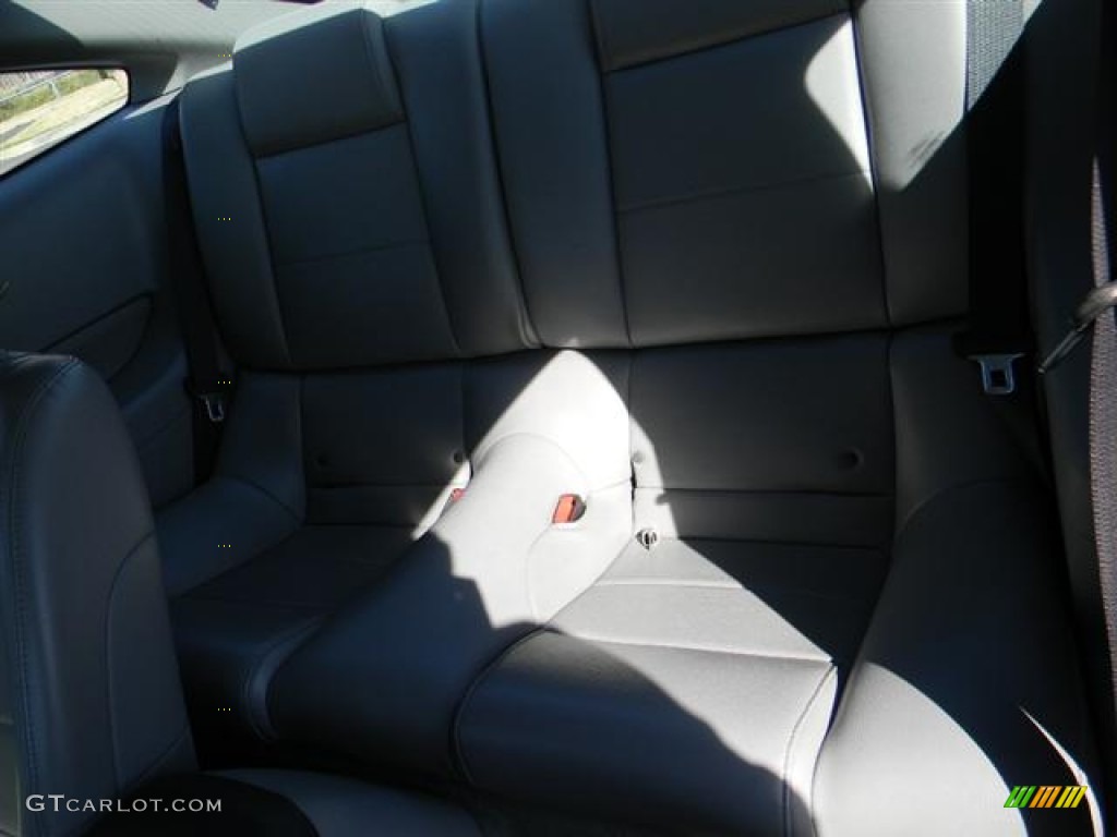 2006 Mustang V6 Premium Coupe - Performance White / Dark Charcoal photo #10