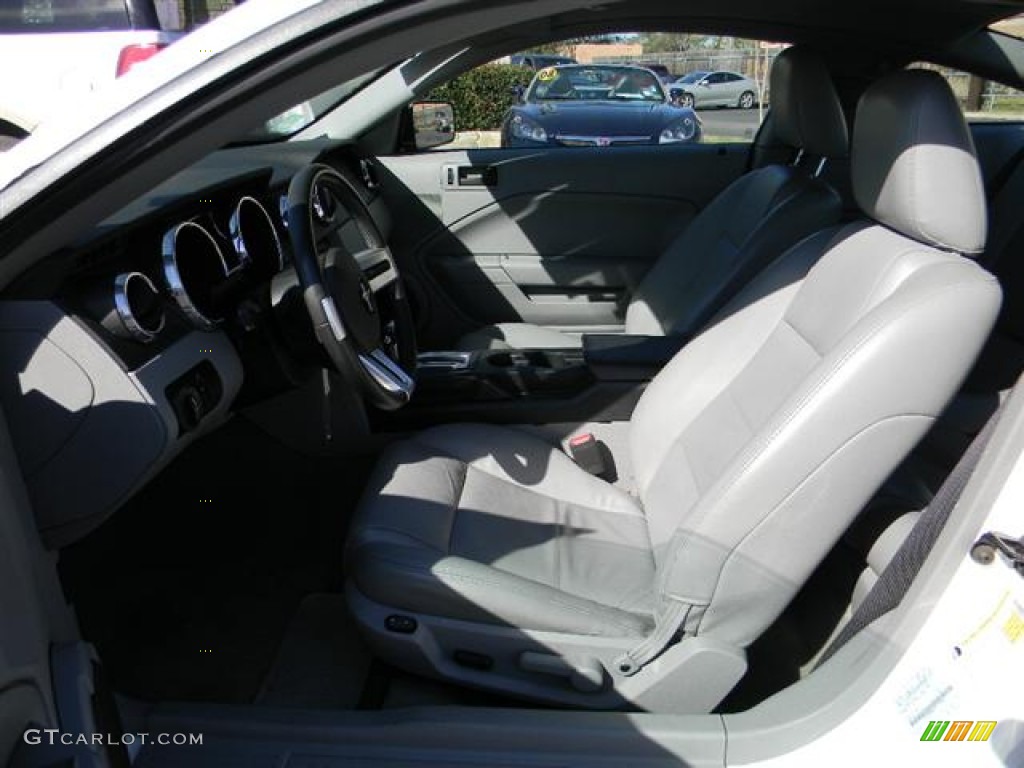 2006 Mustang V6 Premium Coupe - Performance White / Dark Charcoal photo #11