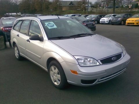 2007 Ford Focus ZXW SE Wagon Data, Info and Specs