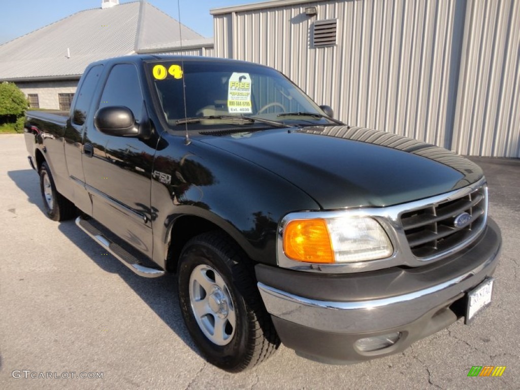 2004 F150 XLT Heritage SuperCab - Dark Highland Green Metallic / Heritage Medium Parchment photo #10