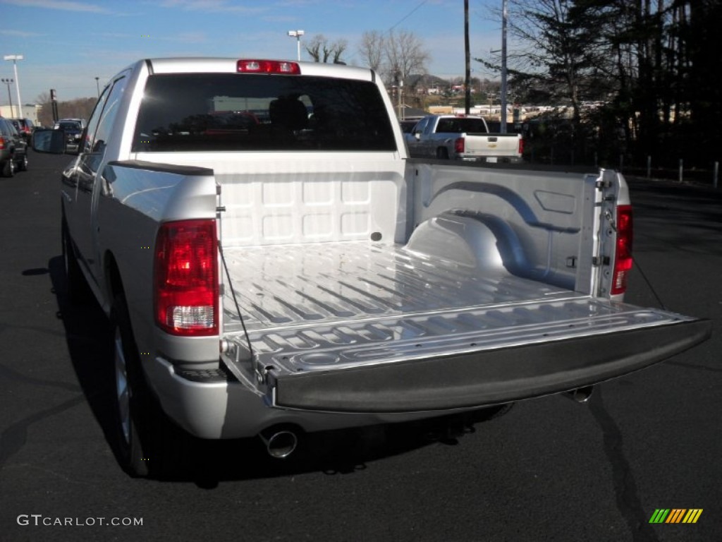 2012 Ram 1500 Express Crew Cab 4x4 - Bright Silver Metallic / Dark Slate Gray/Medium Graystone photo #18