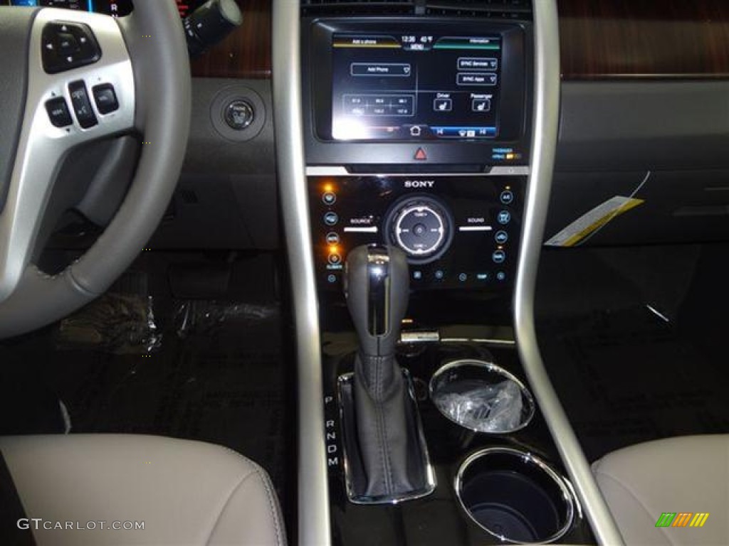 2012 Edge Limited - White Platinum Metallic Tri-Coat / Medium Light Stone photo #16