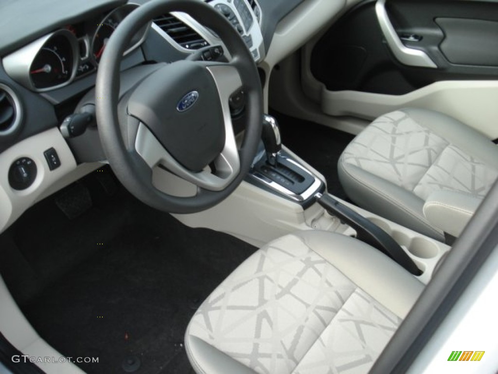 Light Stone/Charcoal Black Interior 2012 Ford Fiesta SE Sedan Photo #57774777