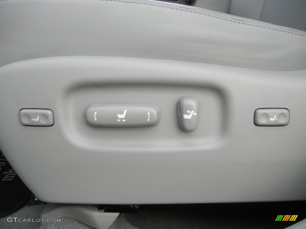 2009 Toyota Highlander Hybrid Limited 4WD Controls Photo #57776730